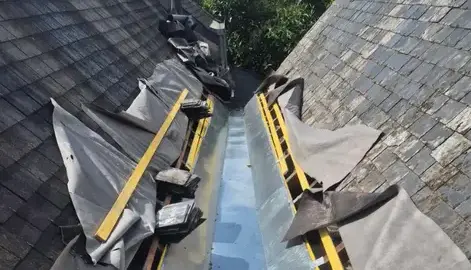 pose de fenetre de toit Nazelles-Négron-1